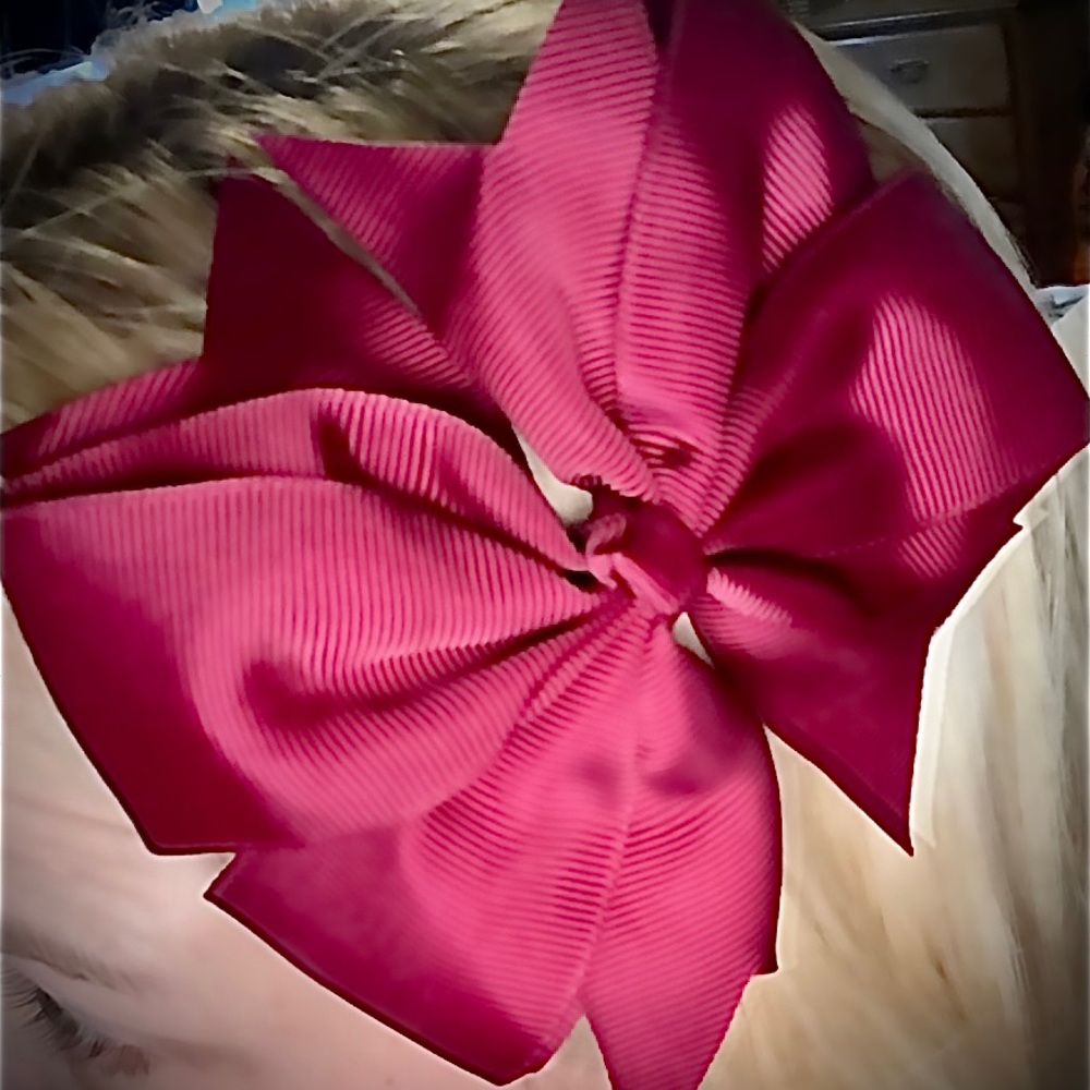 Red hair bow